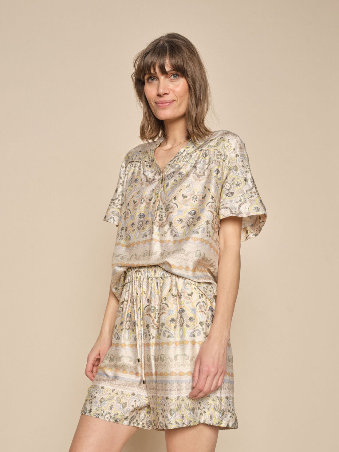 Modelshot / Goldfinch / Detail